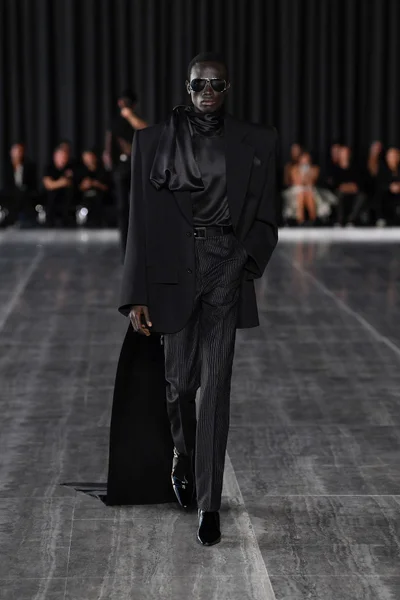Look 46
